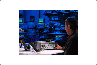 Fluke 525B Temperature/Pressure Calibrator (item no. 4307765)